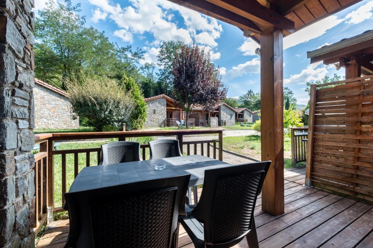 Le Hameau Du Comte De Foix - 11 Chalets En Ariege Mercus-Garrabet Bagian luar foto